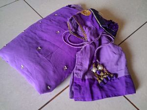Woman stylish Lavender Floral saree