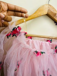Ruffled Top 🌺