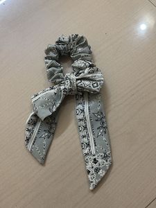 Bunch of hairties