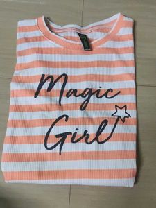 Beautiful Shirt 😻 In Front Magic Girl