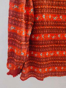 🔥 Vibrant Red Printed High-Neck Top 🔥