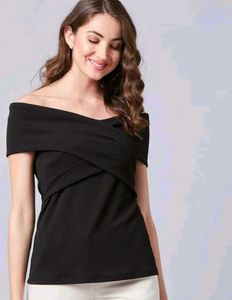 Black Top 💗🛍️