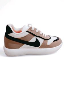 Walkcraft Men And Women Shoes