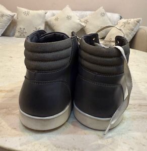 roadster Stylish Casual Sneakers