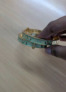 Turquoise &amp; Gold Bangle Set