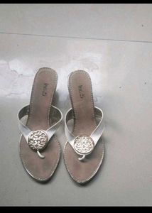Inc.5 White Thong Sandals