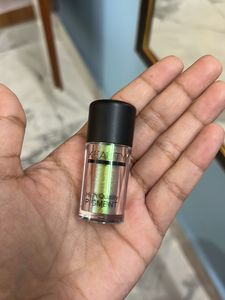 Pigmented Powder Eyeshadow
