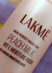 Lakme Peachmilk Vit E Moisture Riser