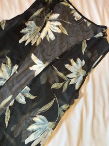 Black and white free size shrug