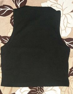 Black Basic Crop  Top