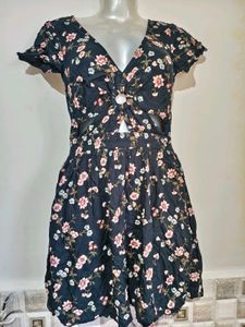 ✈️ Imported Size Small Floral Print Mini Dress