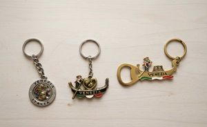 Venice 3 Souvenir Keychains + Free Magnet