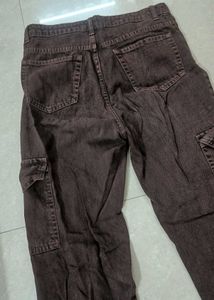 A cargo jeans