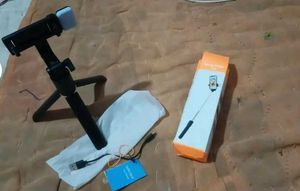 Selfie Stick Tripod with Fill Light