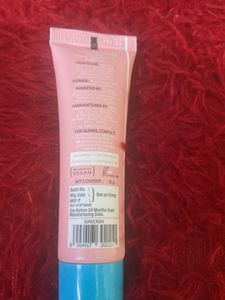 Detan, Glow &amp; Radiance Sunscreen Tube Aqualogica