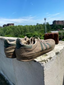 Vintage Adidas Gazelle Sneakers