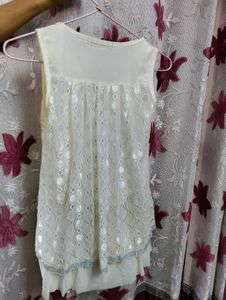 Elegant White Sleeveless Lace Top