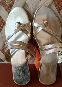 Vishudh New Slippers