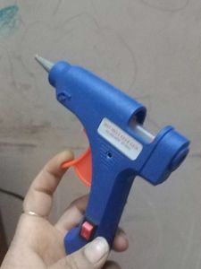 Glue Gun With Stic