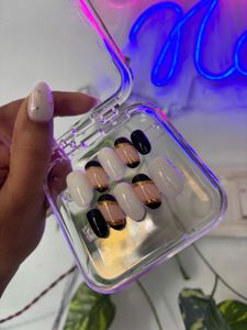 Press-On Nail Set