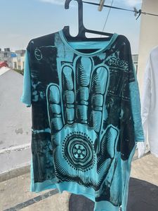 Unique Graphic Print T-Shirt