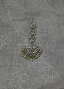 Nykaa Fashion Meenakari Chandbaali Maangtika