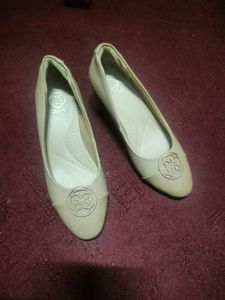 CL by Laundry Wedges