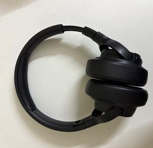 JBL TUNE 720BT (Includes Hard Case + Audio Cable)