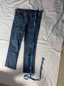 WOMEN&#39;S DENIM JEANS – LIKE NEW