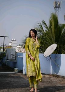 Kashmiri Green Kurta Dupatta Set