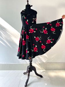 Retro Rose Print Swing Dress