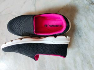 Sports Shoes