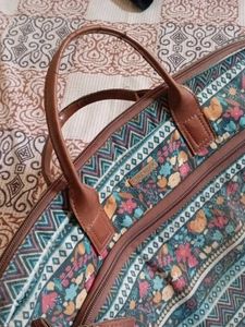Floral Patterned Travel Bag