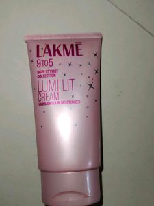 Lakme 9 T0 5 Skin Stylist Collection Lumi Lit