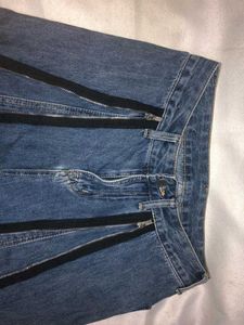 Y2K Baggy Jean.