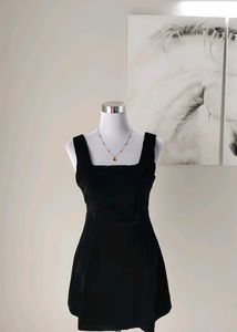 Mini Brand New Velvet Dress 🆕🇸‌🇦‌🇱‌🇪‌24hrs