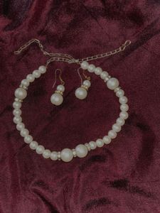 Vintage Pearl Necklace &amp; Earring Set
