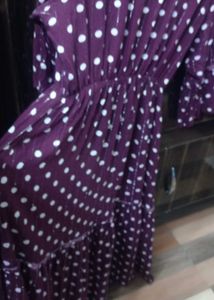 Gown It Is A Stretchable ,All Size Person Can Use