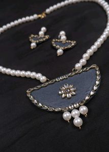 Pearl Necklace &amp; Earring Set