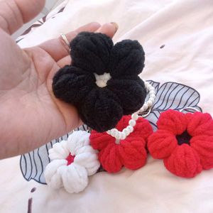 Crochet Puff Flower Keychain Pearl