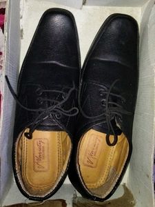 BLACK FORMAL SHOES