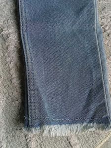 Combo Of Blue Denim Jeans And Cute T Shirt For Gir