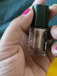Nail polish sparing Stardust