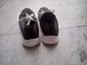 Stylish Black sport soes