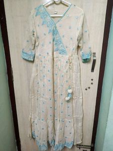 Elegant Embroidered Kurta