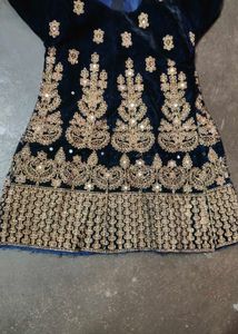 LENGHA WITH A LINE TOP