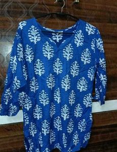 Blue & White Print Short Kurti