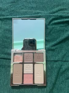 Charlotte TilburyInstant Look Of Love In A Palette