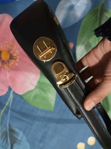 Black Shoulder Bagg