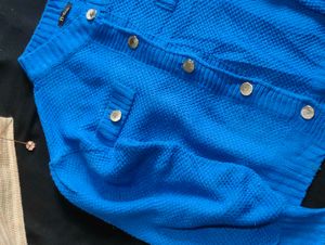 Stylish Blue Knit Cardigan